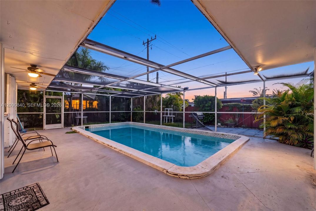 En Venta: $580,000 (3 camas, 2 baños, 1595 Pies cuadrados)