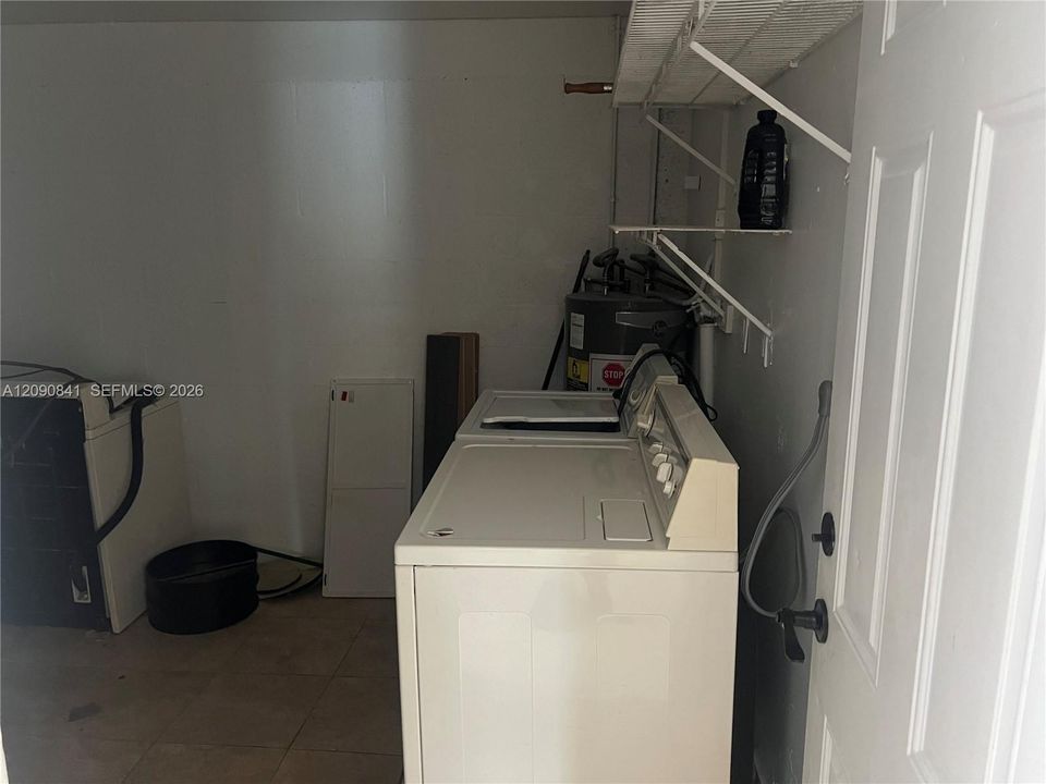 En Venta: $415,000 (3 camas, 2 baños, 1415 Pies cuadrados)