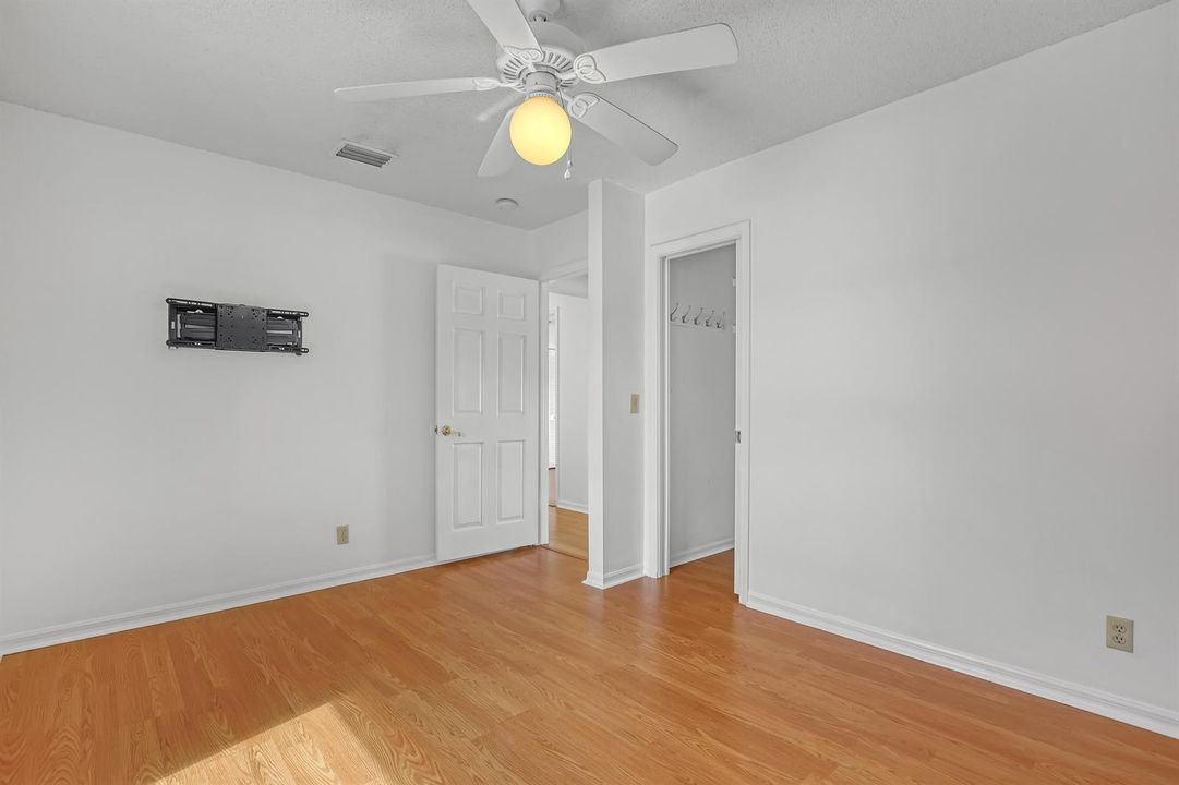 Additional bedroom