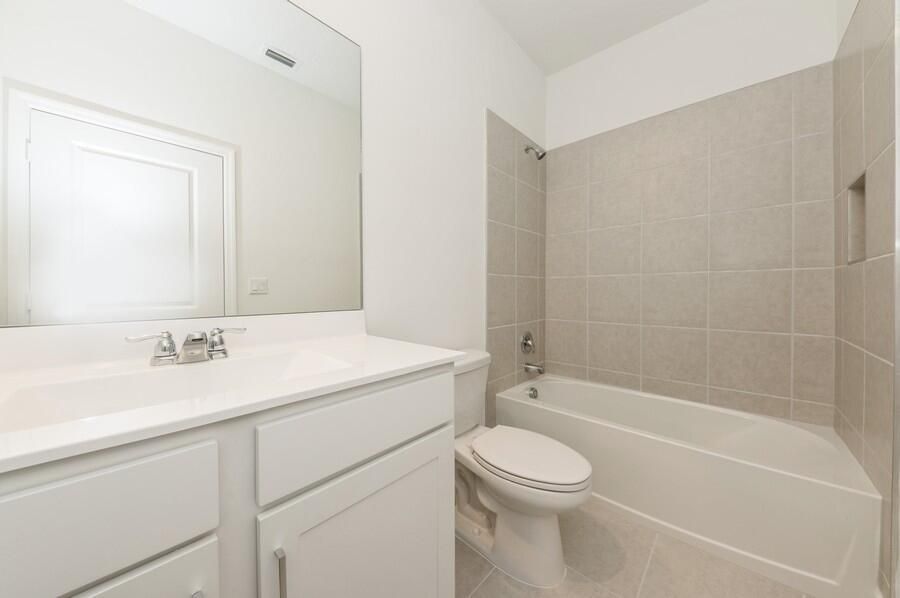 20_4547HollisterAve_8_Bathroom_Small