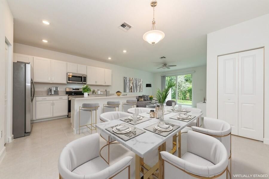 03_4547HollisterAve_92_KitchenDiningRoom