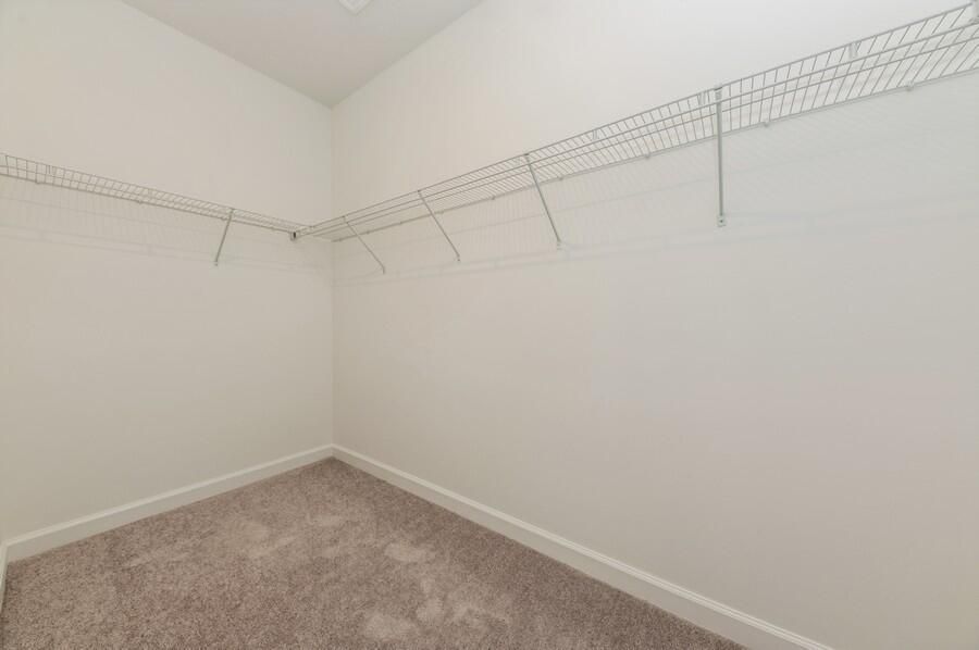 17_4547HollisterAve_45_PrimaryBedroomClo