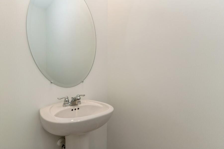22_4547HollisterAve_199_PowderRoom_Small