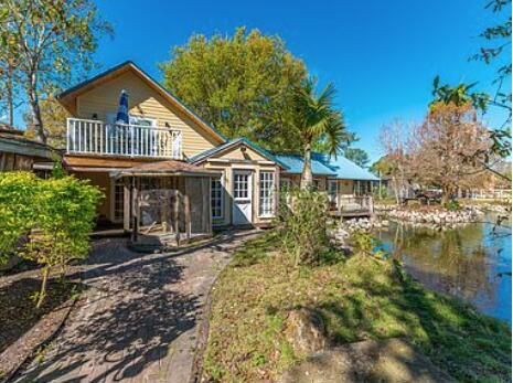 GUEST HOUSE