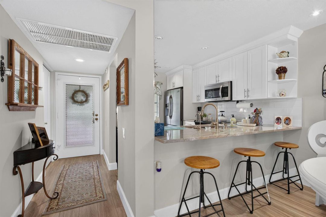 DINING RM TO KITCHEN