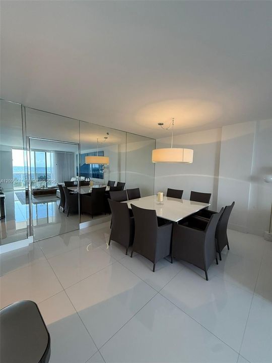 For Rent: $7,500 (2 beds, 2 baths, 1056 Square Feet)