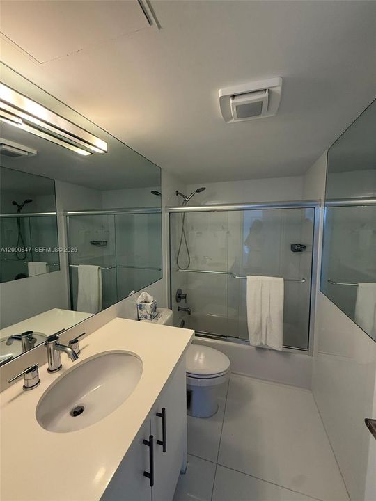 For Rent: $7,500 (2 beds, 2 baths, 1056 Square Feet)