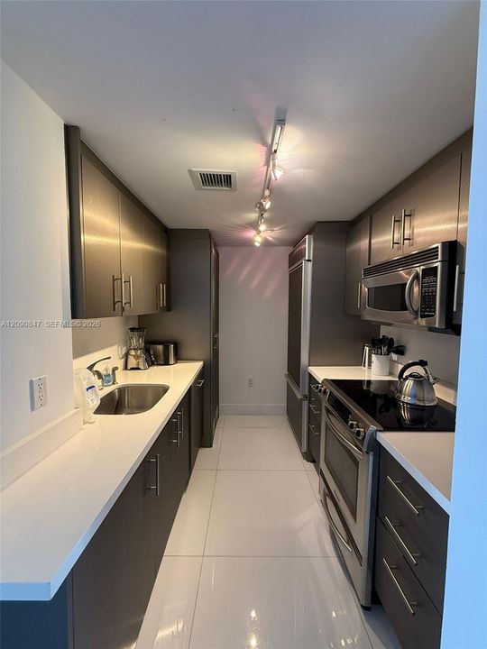 For Rent: $7,500 (2 beds, 2 baths, 1056 Square Feet)