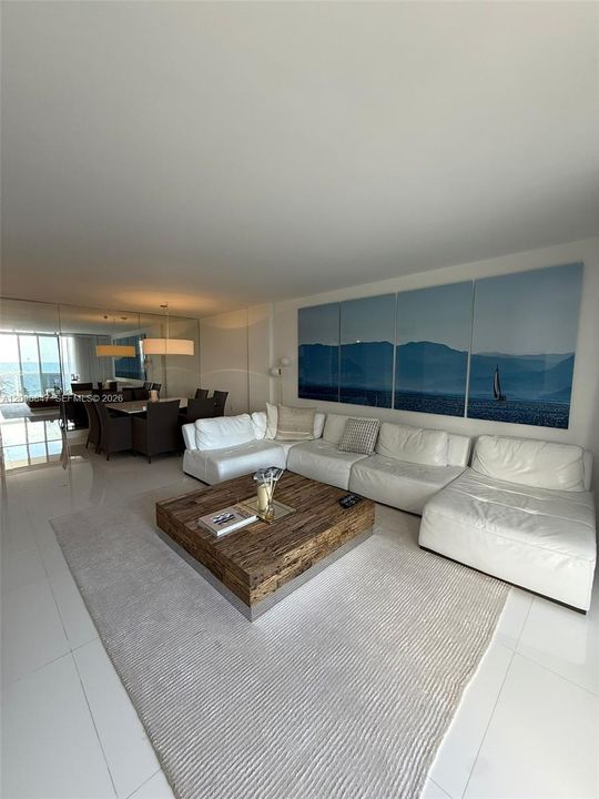 For Rent: $7,500 (2 beds, 2 baths, 1056 Square Feet)