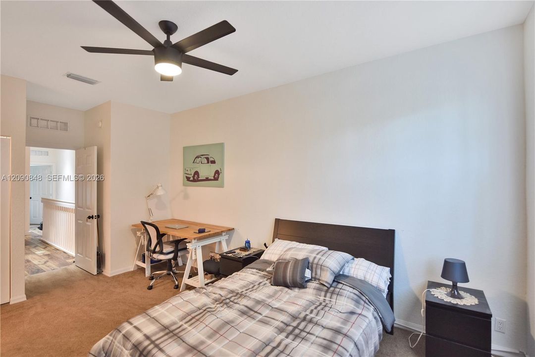 В аренду: $2,850 (2 спален, 2 ванн, 1574 Квадратных фут)
