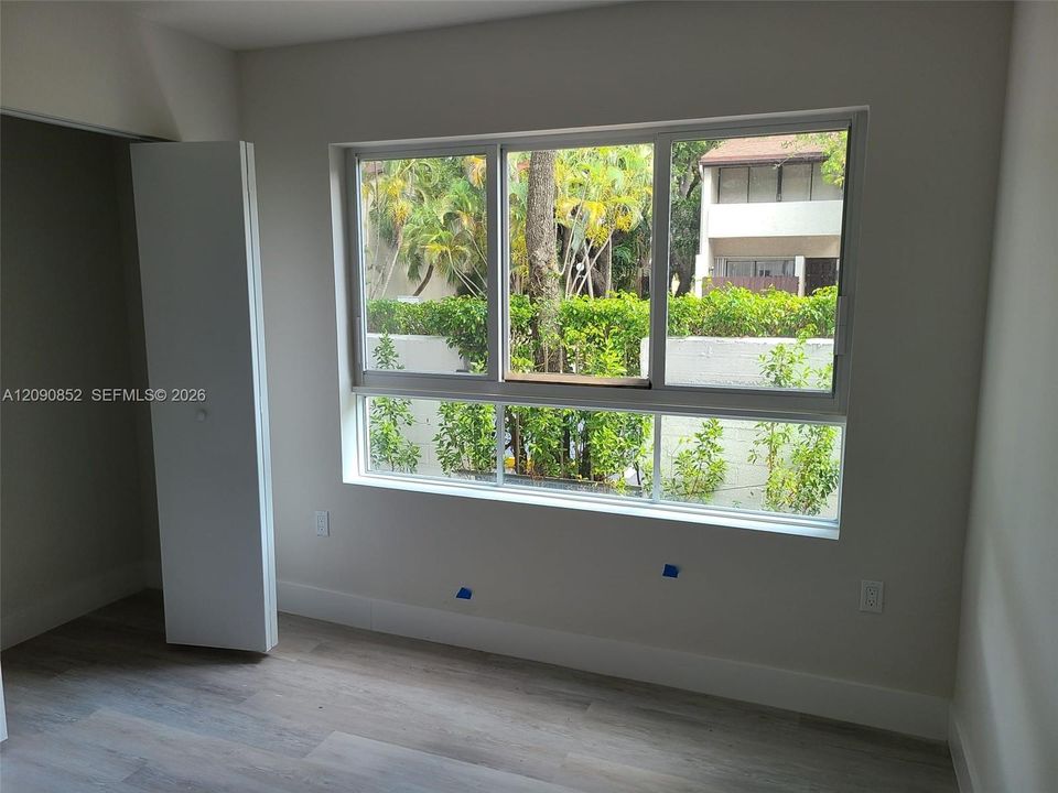 For Rent: $2,900 (3 beds, 2 baths, 1275 Square Feet)