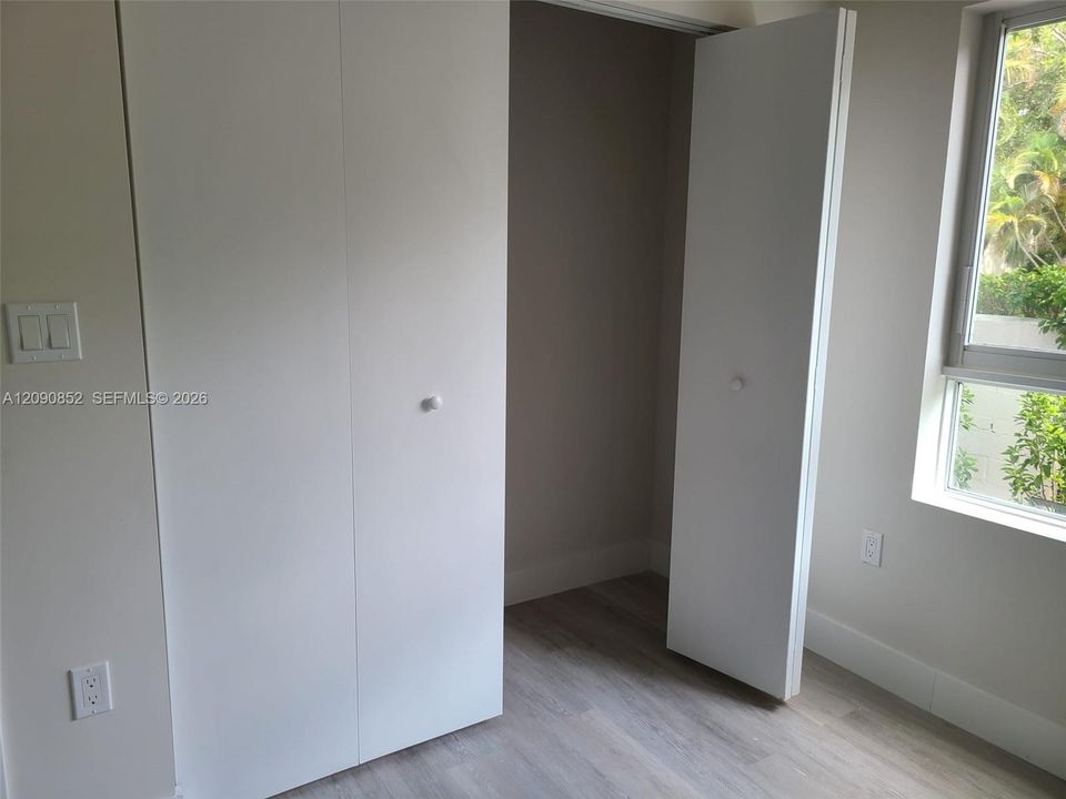 For Rent: $2,900 (3 beds, 2 baths, 1275 Square Feet)