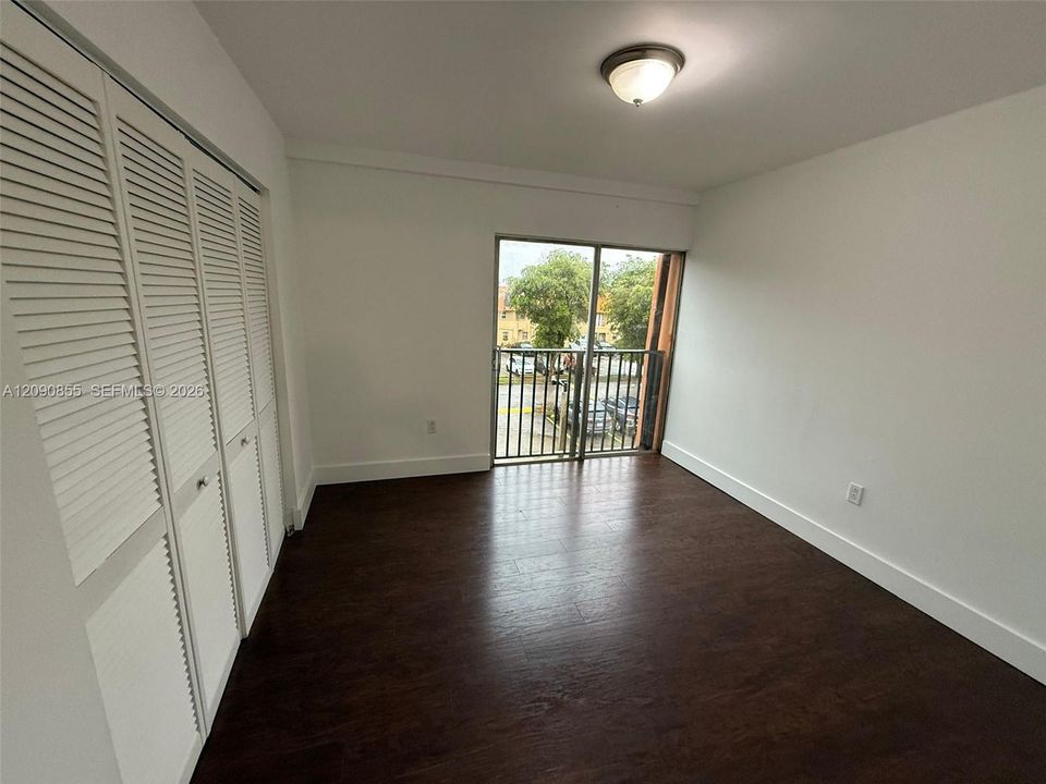 For Sale: $225,000 (2 beds, 2 baths, 1113 Square Feet)