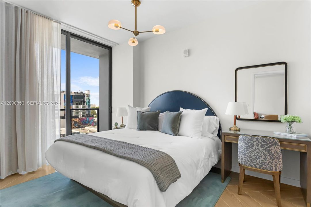 For Sale: $699,000 (1 beds, 1 baths, 576 Square Feet)
