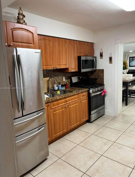For Sale: $845,000 (4 beds, 3 baths, 1725 Square Feet)