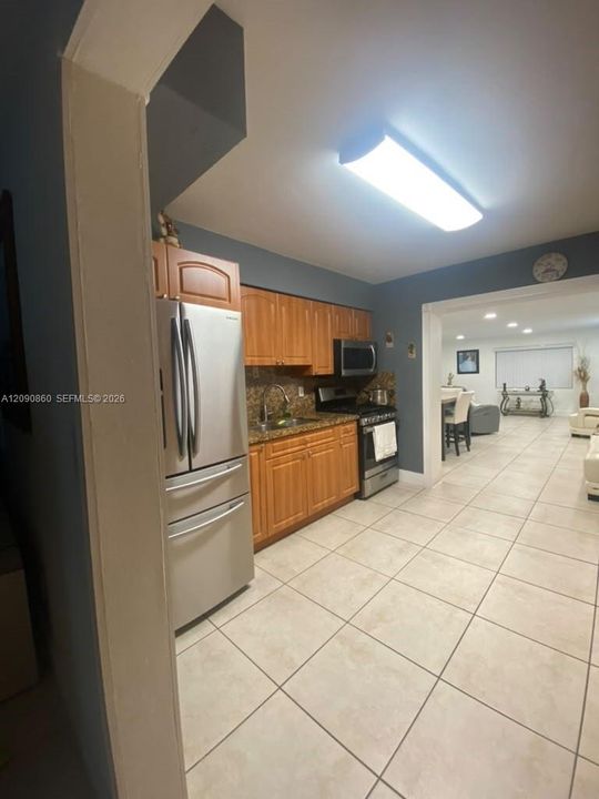 For Sale: $845,000 (4 beds, 3 baths, 1725 Square Feet)