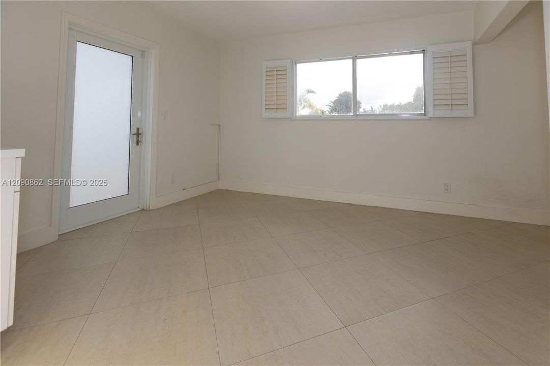 For Sale: $955,000 (4 beds, 3 baths, 2009 Square Feet)