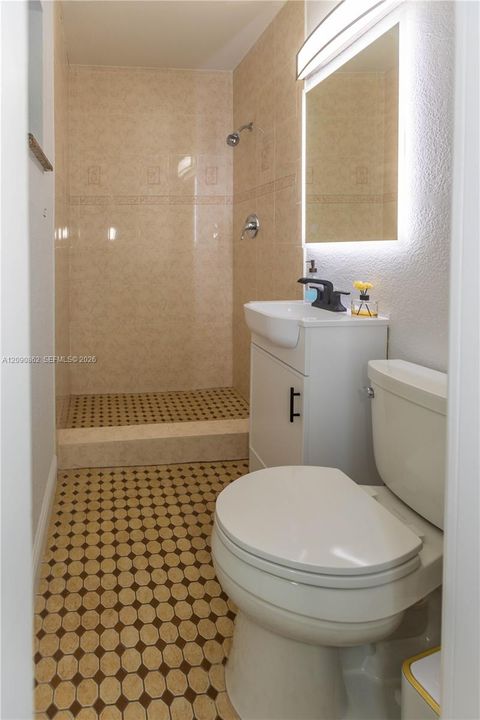 For Sale: $955,000 (4 beds, 3 baths, 2009 Square Feet)