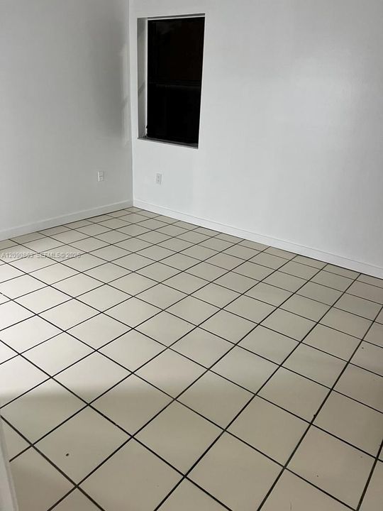 В аренду: $2,100 (2 спален, 1 ванн, 758 Квадратных фут)