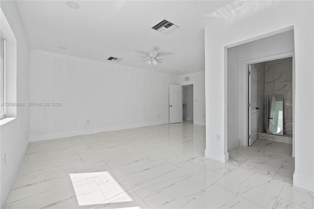 В аренду: $7,500 (7 спален, 4 ванн, 2855 Квадратных фут)