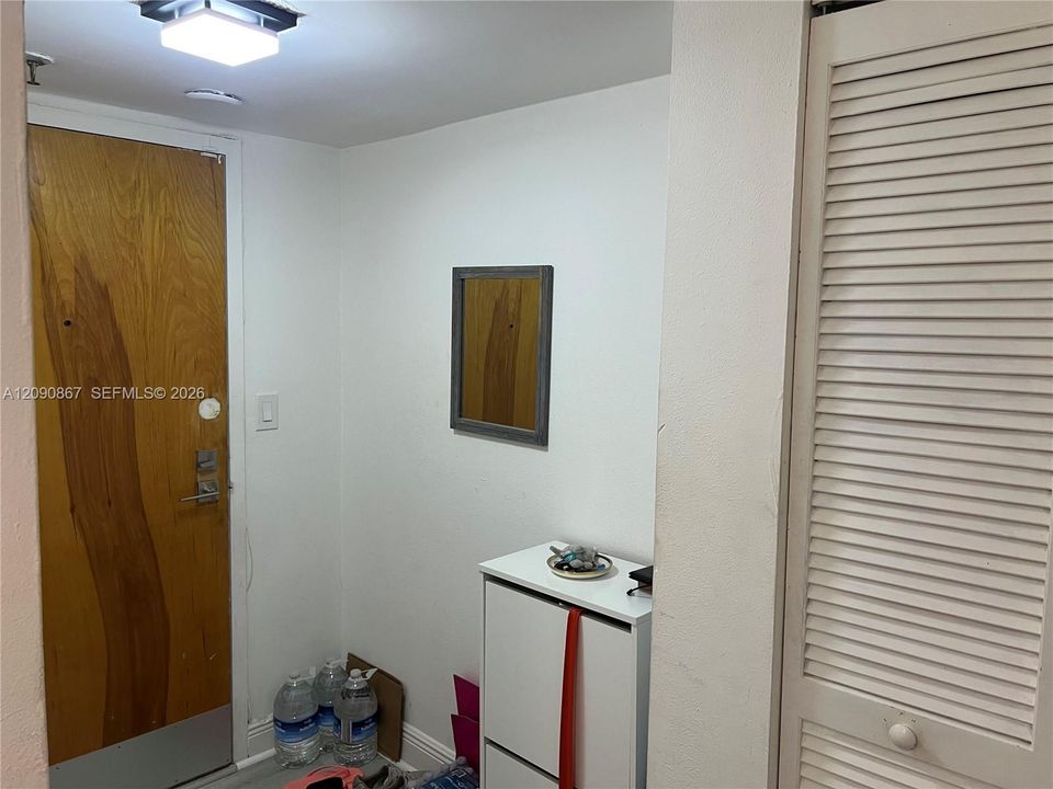 En Venta: $670,000 (1 camas, 1 baños, 1045 Pies cuadrados)