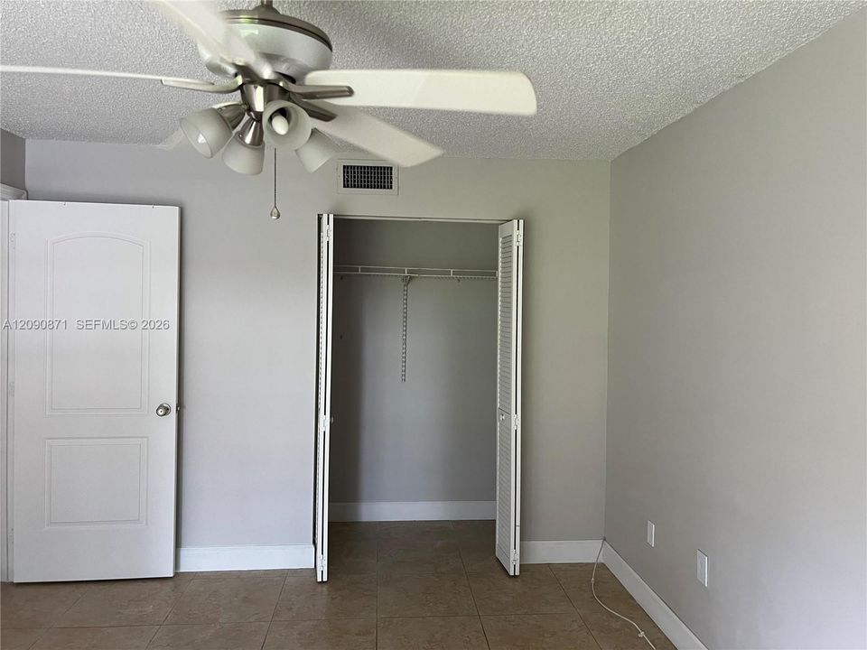 For Rent: $2,250 (2 beds, 1 baths, 816 Square Feet)