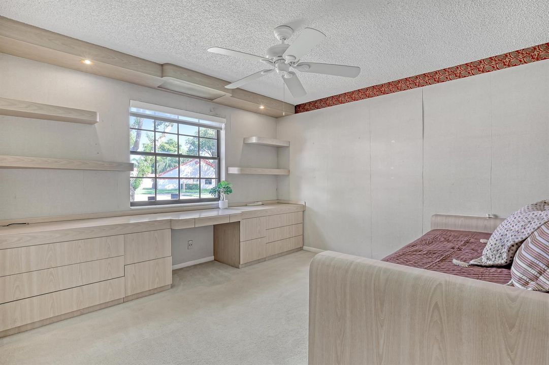 Extra space in the second bedroom