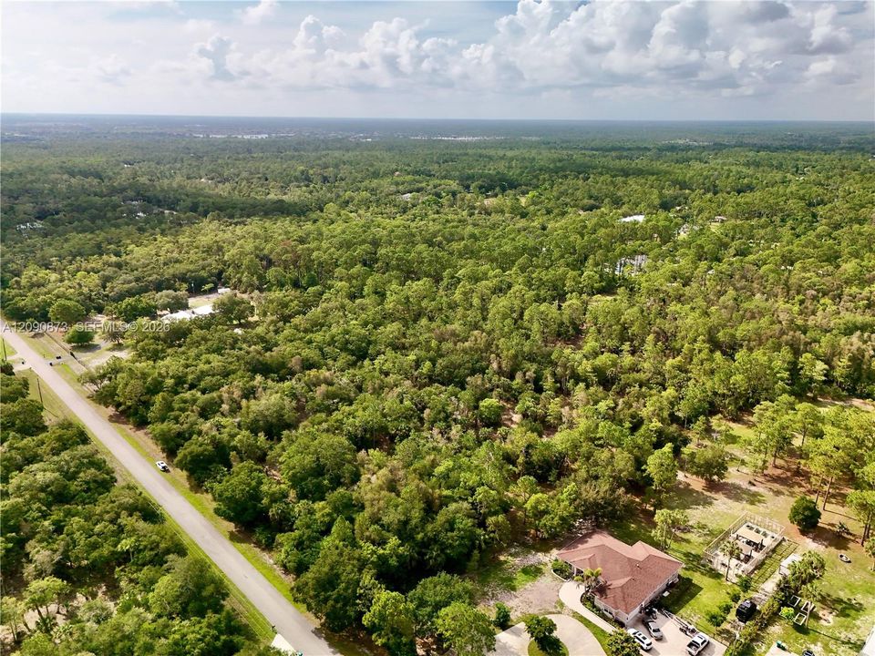 На продажу: $420,000 (5.00 acres)