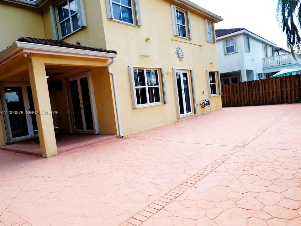 На продажу: $900,000 (4 спален, 3 ванн, 2801 Квадратных фут)