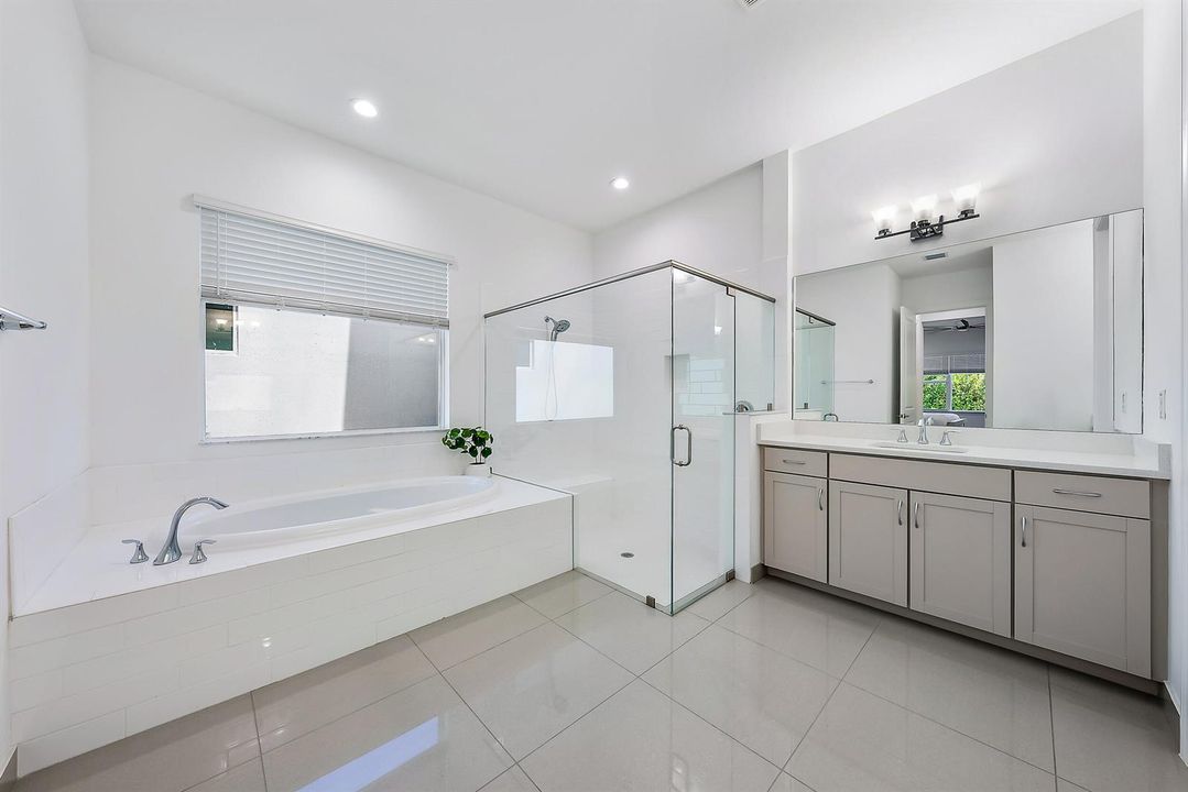 Owner's Suite Bathroom