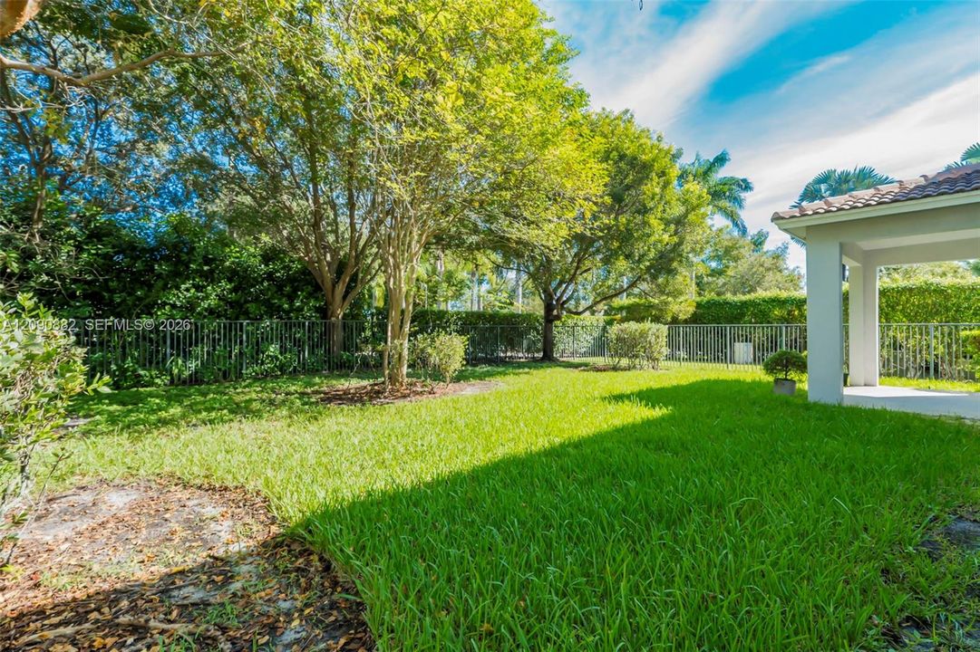 For Sale: $1,080,000 (4 beds, 3 baths, 2731 Square Feet)