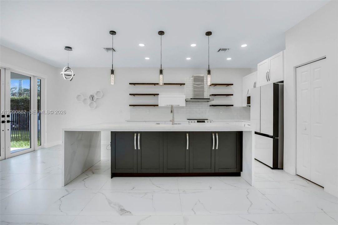 For Sale: $1,080,000 (4 beds, 3 baths, 2731 Square Feet)