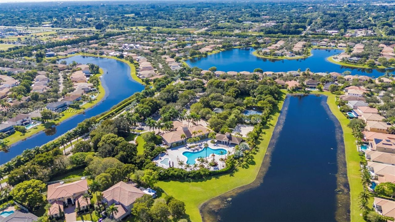 For Sale: $1,080,000 (4 beds, 3 baths, 2731 Square Feet)