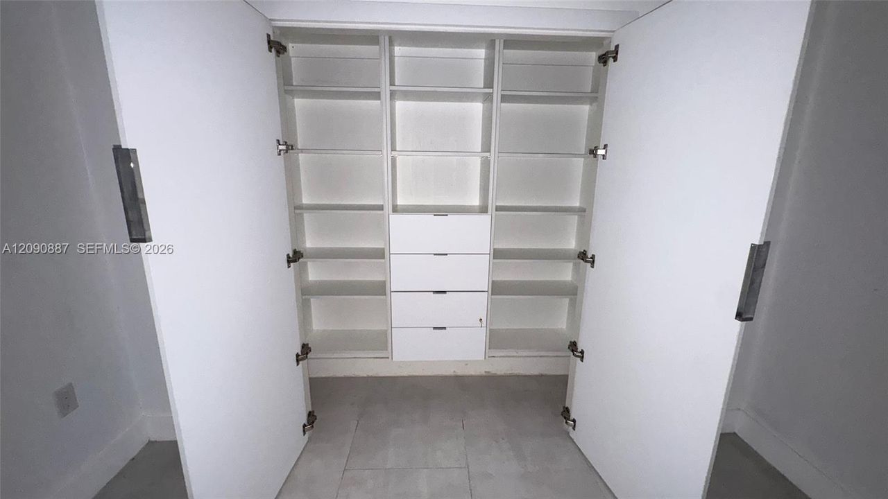 На продажу: $150,875 (3 спален, 2 ванн, 1125 Квадратных фут)