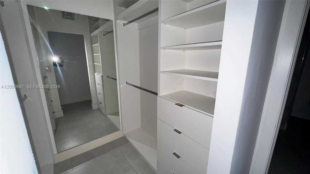 На продажу: $150,875 (3 спален, 2 ванн, 1125 Квадратных фут)