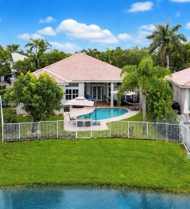 : $1,449,000 (5 camas, 3 baños, 3051 Pies cuadrados)