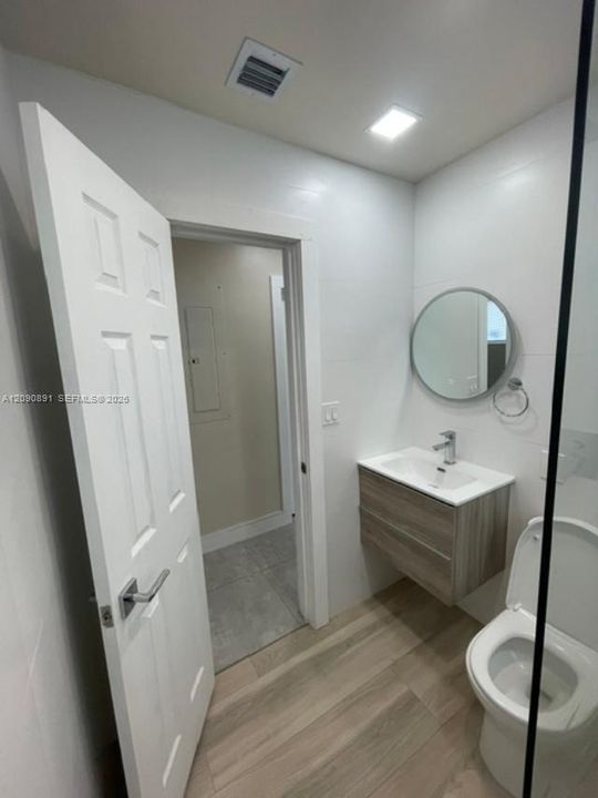 For Rent: $2,800 (2 beds, 1 baths, 1012 Square Feet)