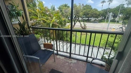 For Sale: $190,729 (2 beds, 1 baths, 968 Square Feet)