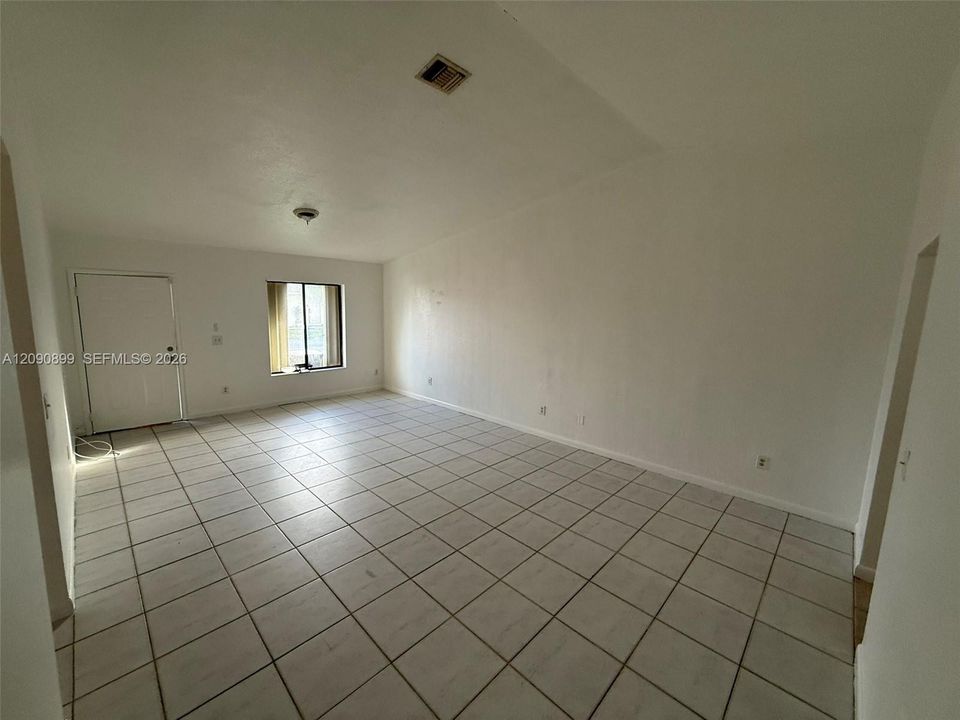 На продажу: $280,000 (3 спален, 2 ванн, 1140 Квадратных фут)