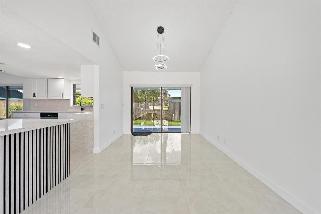 1633 Woods Bend Rd-7