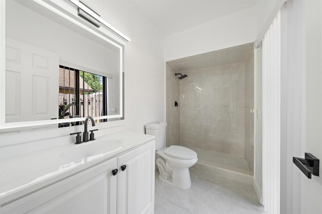 1633 Woods Bend Rd-3