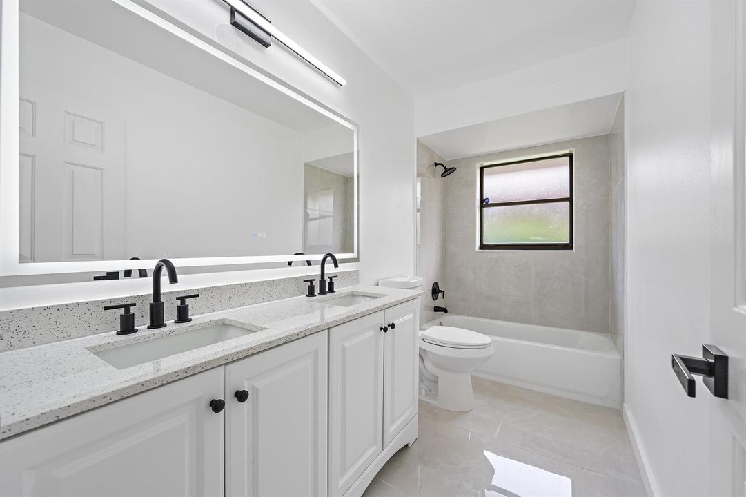1633 Woods Bend Rd-16