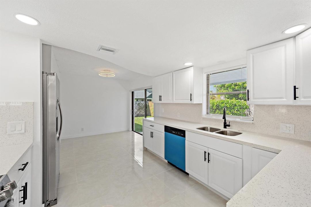 1633 Woods Bend Rd-8