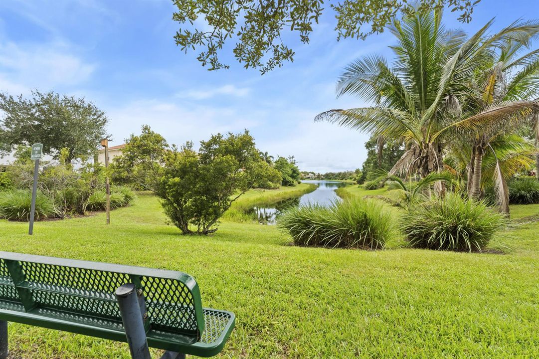 The Oaks Lake