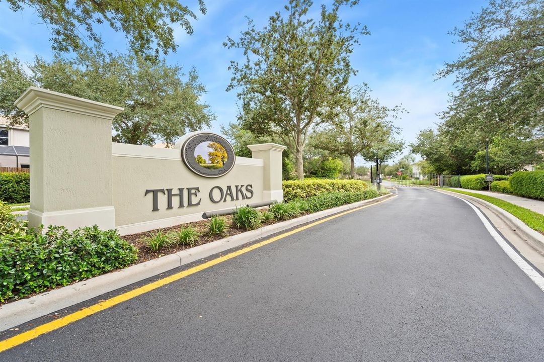 The Oaks Entrance