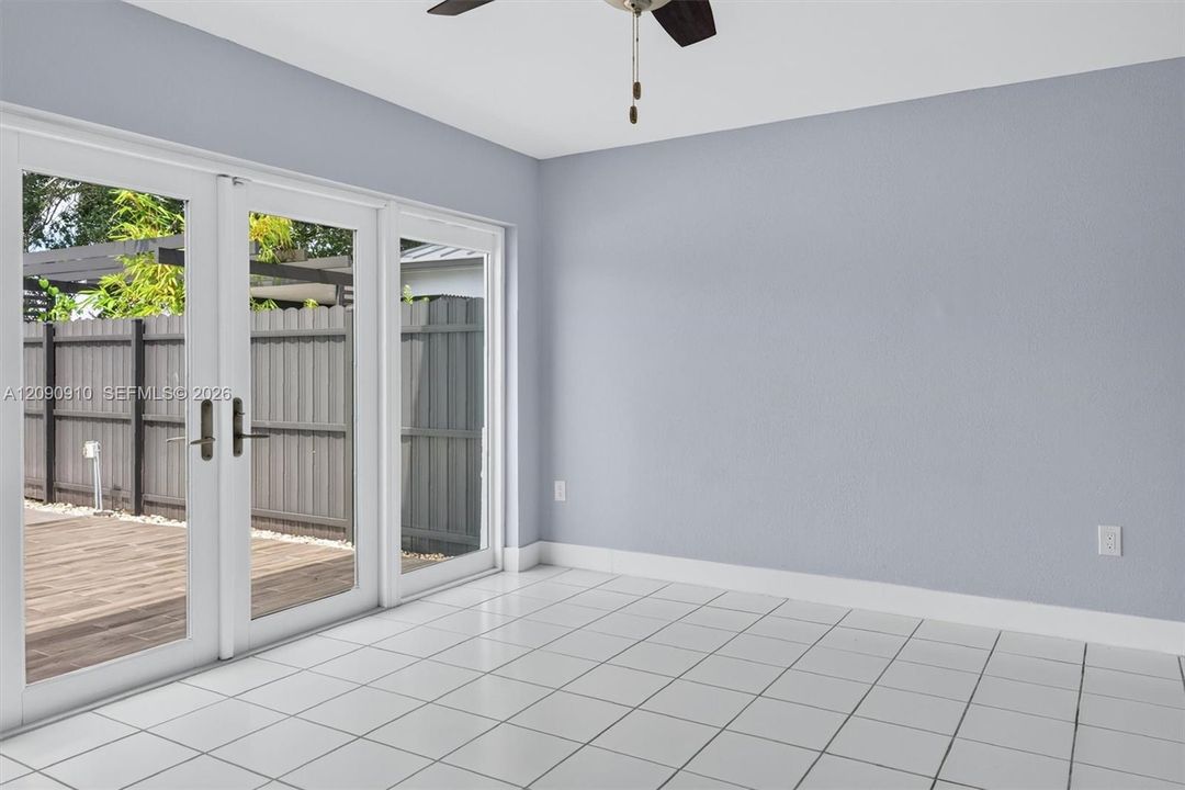 For Rent: $3,500 (3 beds, 2 baths, 1593 Square Feet)