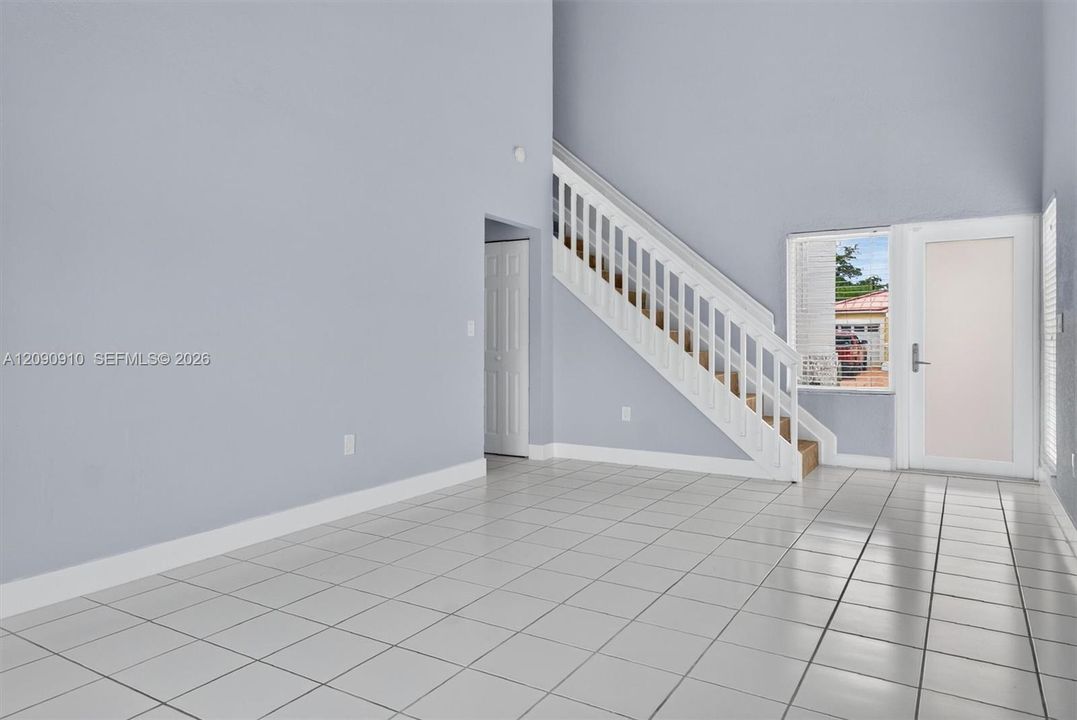 For Rent: $3,500 (3 beds, 2 baths, 1593 Square Feet)