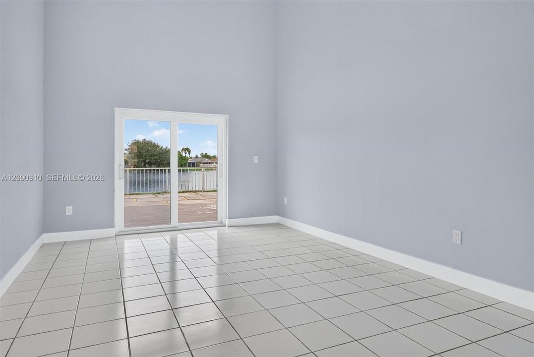 For Rent: $3,500 (3 beds, 2 baths, 1593 Square Feet)