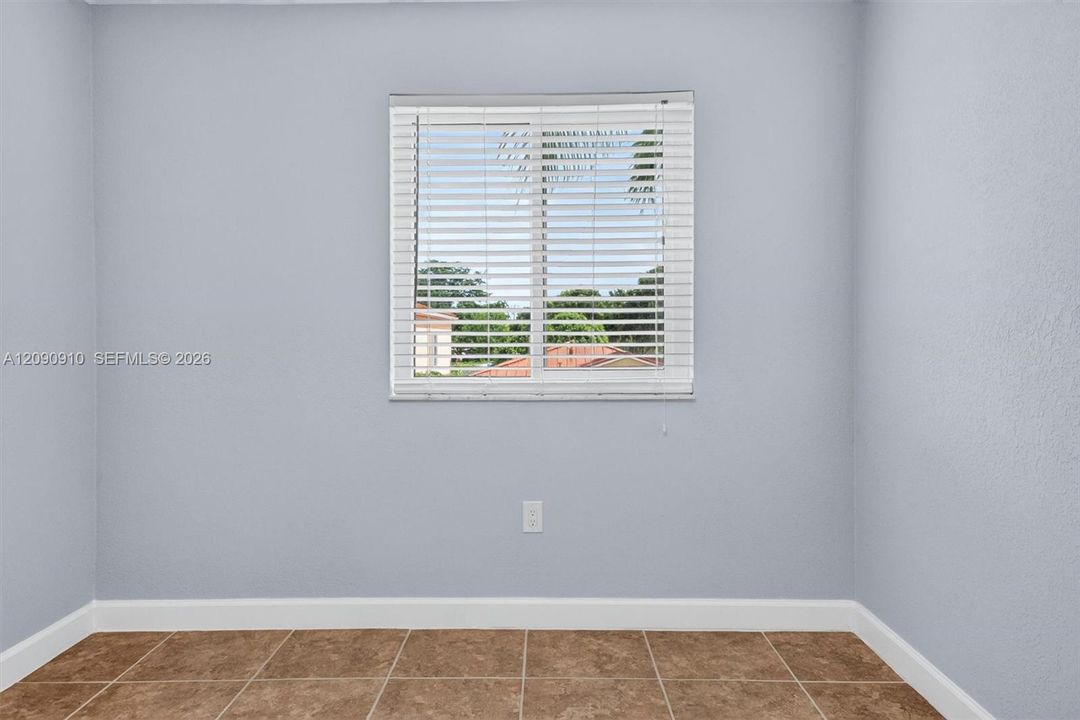 For Rent: $3,500 (3 beds, 2 baths, 1593 Square Feet)