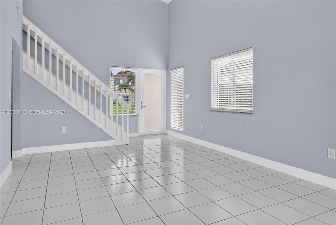 For Rent: $3,500 (3 beds, 2 baths, 1593 Square Feet)
